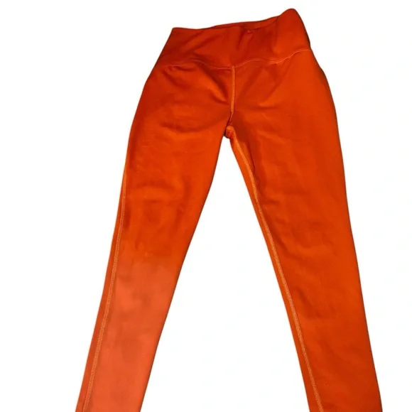 Beyond Yoga Orange Leggings - Picture 2 of 9